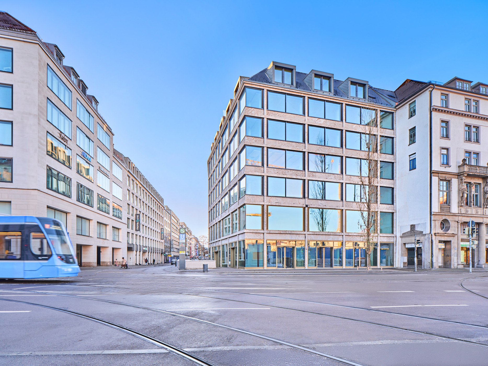 B.munich