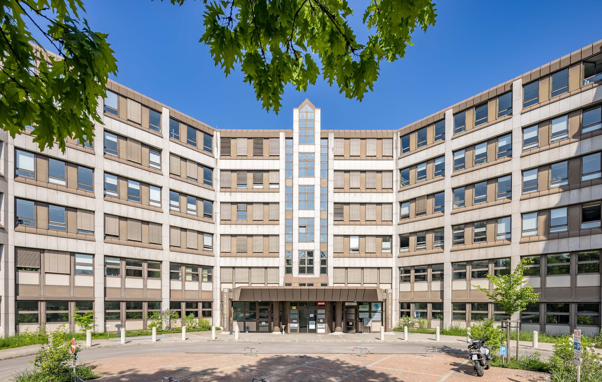 Thomas-Dehler-Straße 25, München