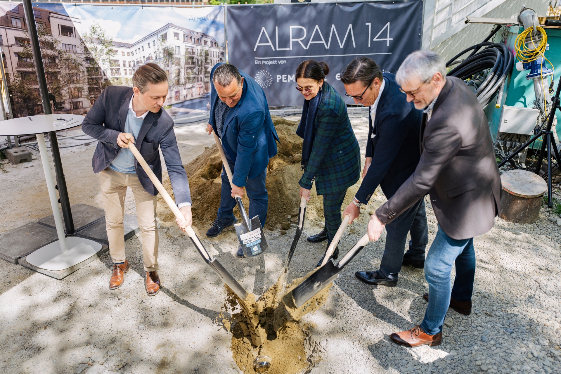 Pembroke und Ehret+Klein AG legen Grundstein für 186 neue Mietwohnungen in München